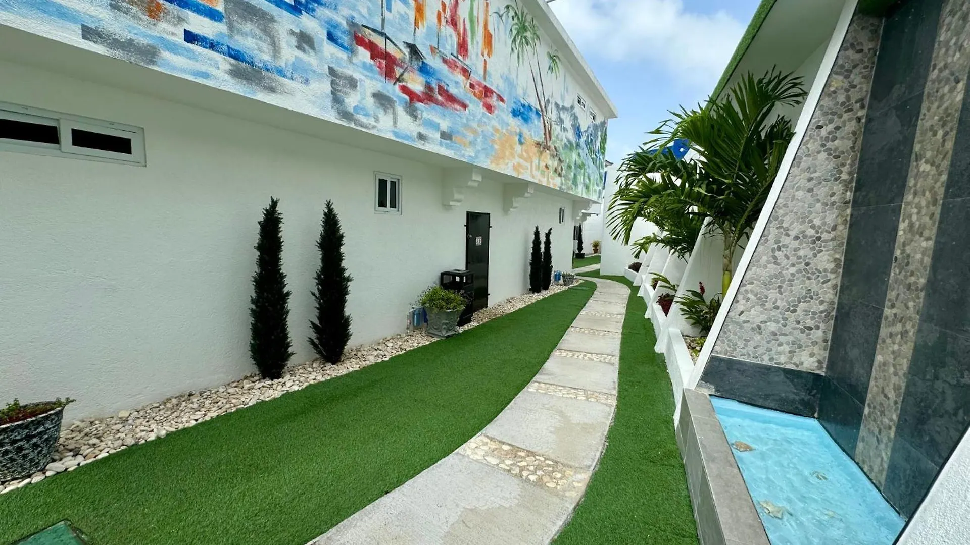 אורחן מונטגו ביי Hospitality Expert Bts 7 - Pool Beach & Bar